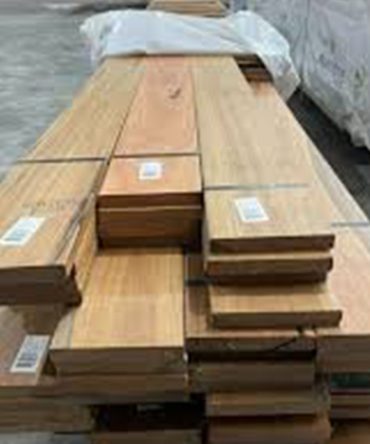 Spotted Gum Decking – Random Length, 135 x 19mm